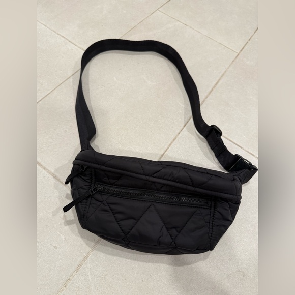 Vera Bradley black nylon quilted belt bag - Picture 6 of 12